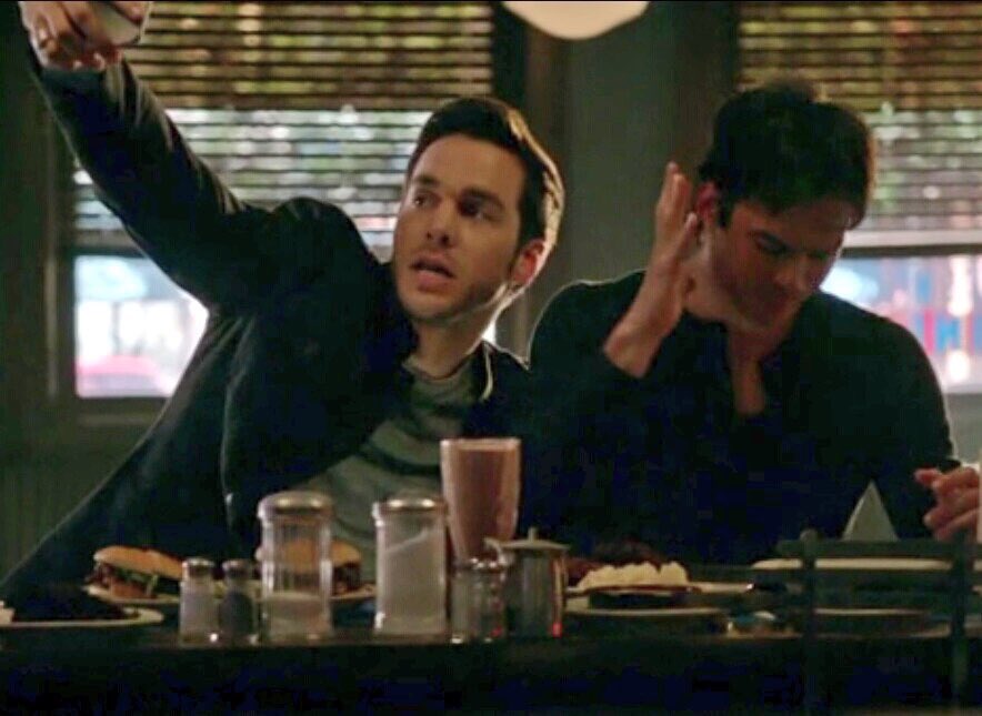 hayleyjaynecn's tweet photo. MY FAVOURITE GUYS https://t.co/v0YaGyJtwI