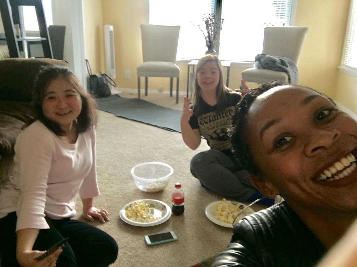 getgivegrow's tweet photo. Game night with my gals! https://t.co/RrK7MusMVE
