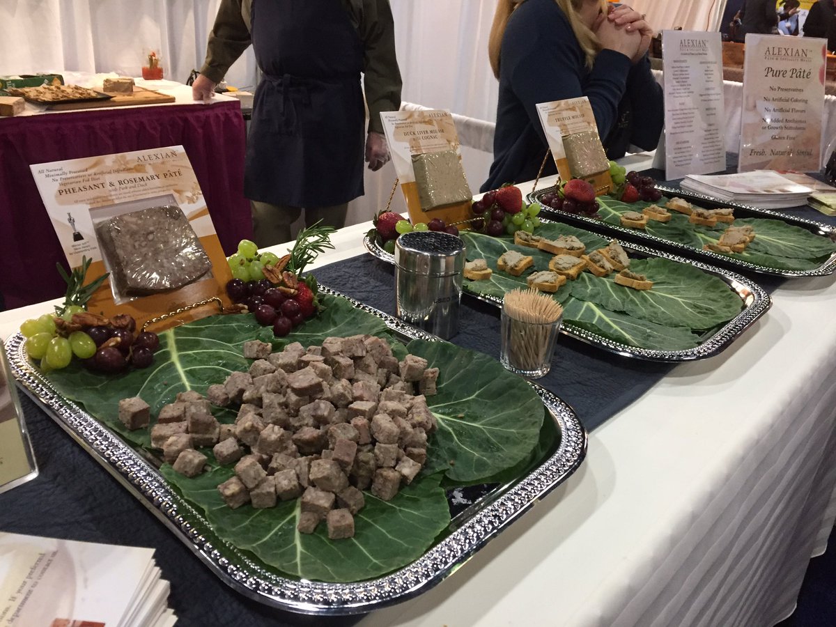 In addition to the wines, I tried some delish food <a href="/BostonWineExpo/">BostonWineExpo</a>! Incl a spicy 🌶 ghost pepper chocolate