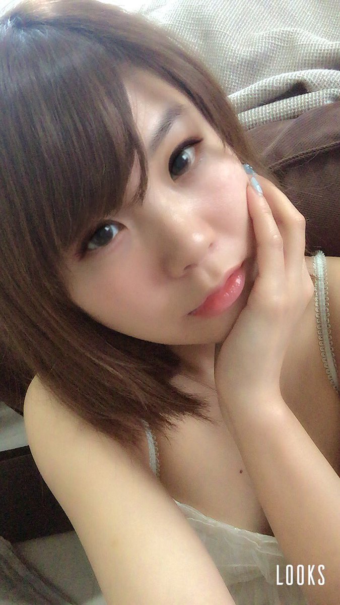 j8nm81's tweet photo. LOOKiss #PR 💓

春はどんなメイクにする？💄💕
#LOOKiss のオススメはTwenty✨

https://t.co/GOstkUwHVI

#LOOKScamera
#LOOKS https://t.co/MKPEV1qHIr