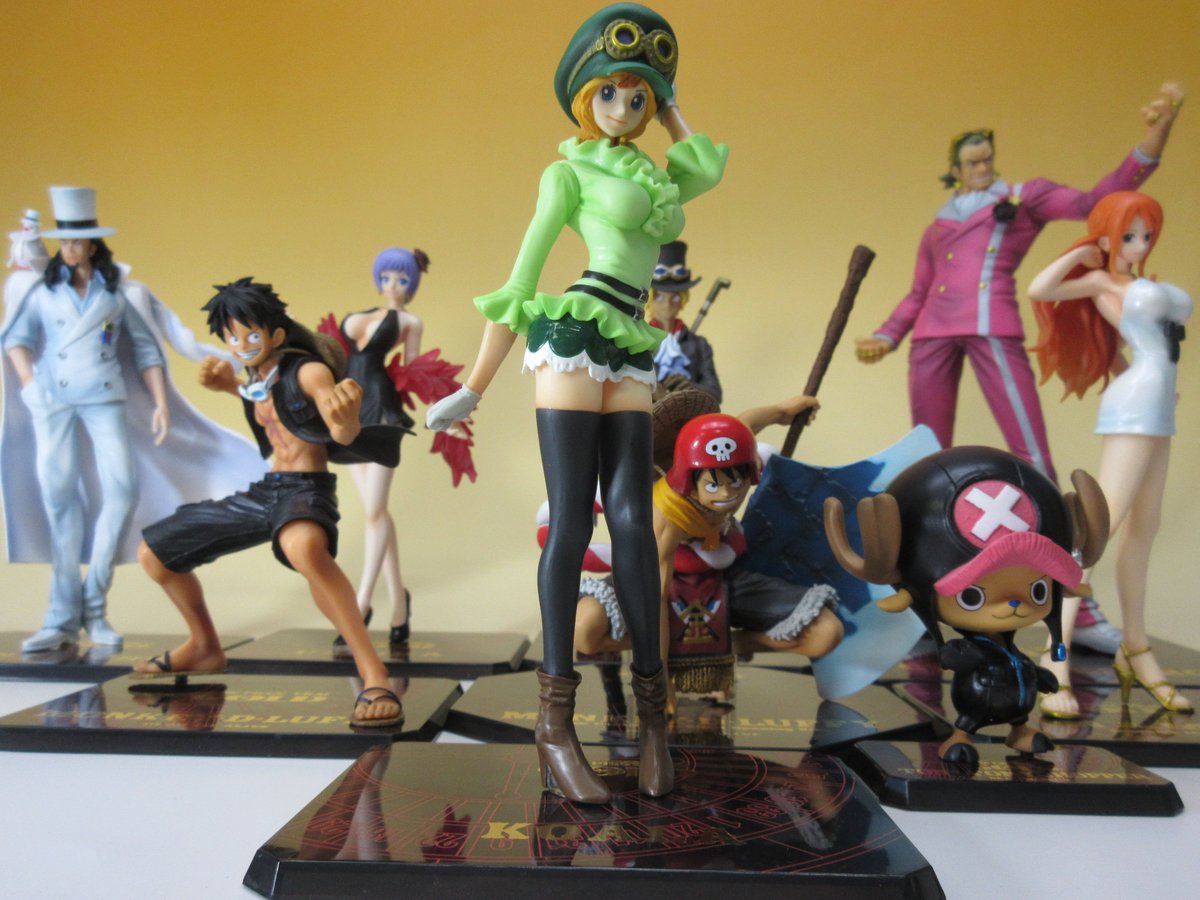 One Pieceスタッフ 公式 バンダイの柴田さんが捨て身の変顔で フィギュアーツzero コアラ One Piece Film Gold Ver を持ってきてくださいました こちらの絶対領域は魅力的なコアラ 受注受付は本日23時まで T Co