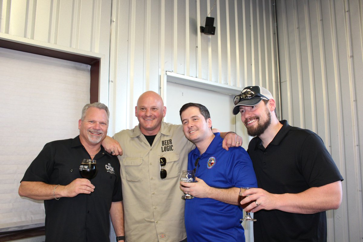 SHADEtxcraft's tweet image. Great time w/ @chadpilbeam @InterBrewsJosh &amp;amp; @caskbranding at the @BeardedFoxBrew opening yesterday. #Tomball #SoftOpening