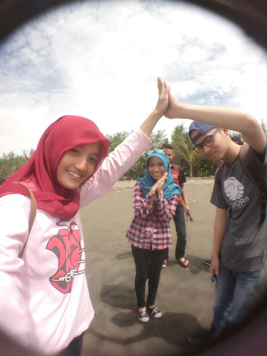 HaryaTeguh's tweet photo. Bisa bersama dengan kawan, itu bahagia https://t.co/TEZniSkcqO