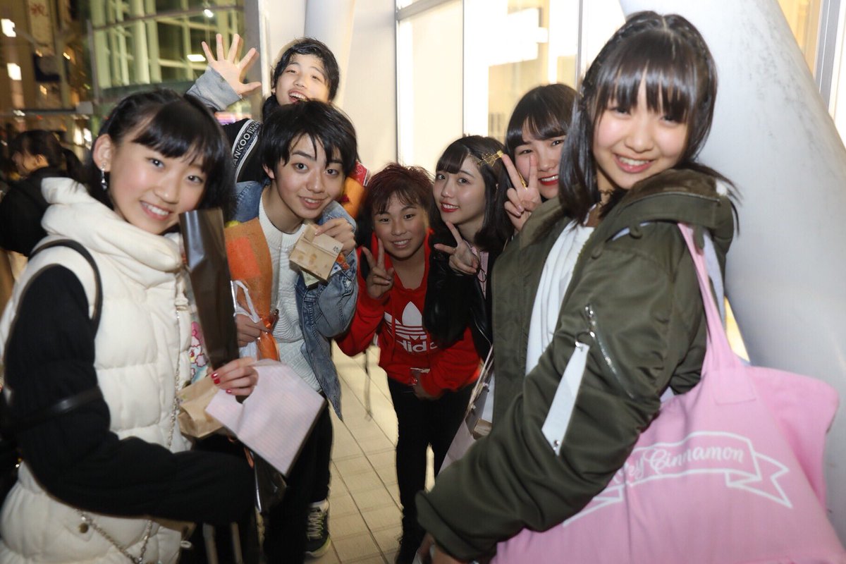 ishichan_hiro's tweet photo. 2017.02.18
a☆Star2017 NAGOYA @桑名市民会館
終演後オフショット①
受講生の仲の良さが感じられます😊✨
#aStar2017
#aaa名古屋校 https://t.co/cbYkINOkAd