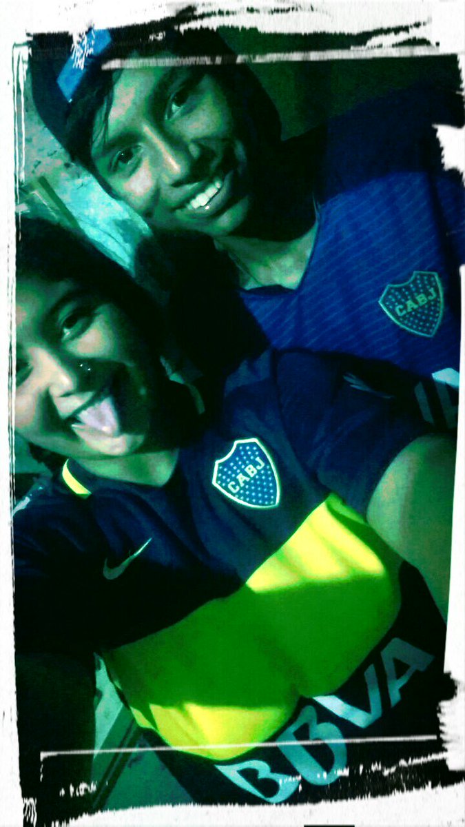 cheechiis29's tweet photo. Amor puroo
Tkm mi mejor amigho!!! 😀 https://t.co/i5jClVW3wR