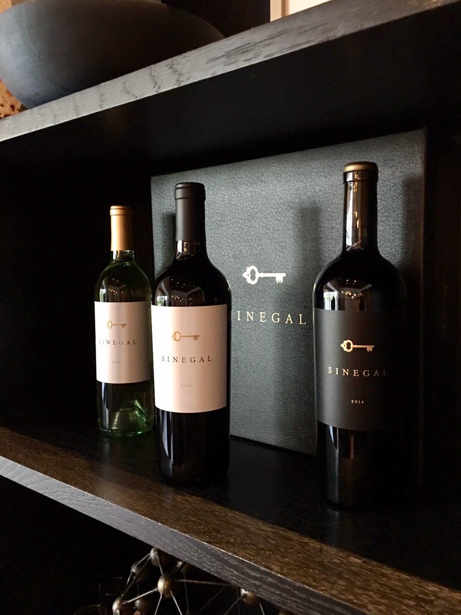 NapaWineSchweiz's tweet photo. NapaWine on Tour: Visit at SINEGAL ESTATE in St. Helena. Top winery with great wines 🙌🏼🙌🏼🙌🏼
#napavalley #wine #wein #vino 
@SinegalEstate https://t.co/UWM0y1VNAG