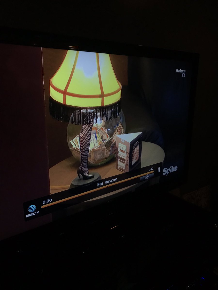 Kota_845's tweet photo. The big "fragile" prize from A Christmas story in @BarRescue @jontaffer #BarRescue #Christmas #beer #bar https://t.co/MHA9MTpTEr