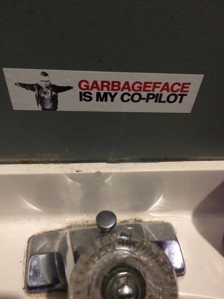 jaretchalmers's tweet image. #Garbageface is my co-pilot