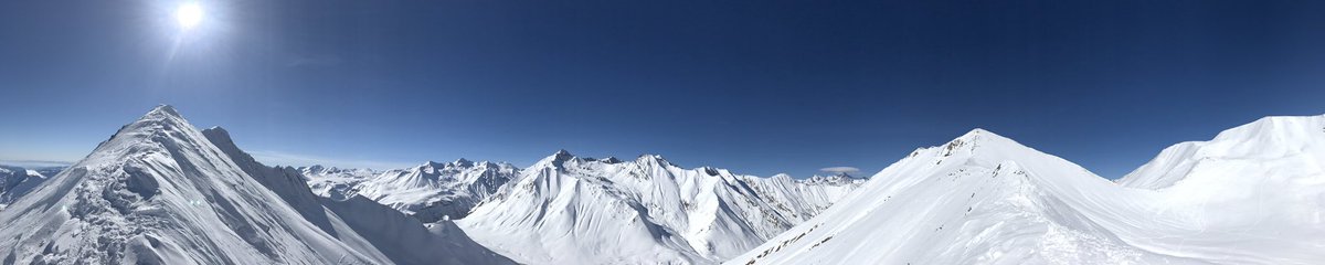 Thanks for this amazing view <a href="/mogzaurirent/">MPLUS</a> #georgia #skitour #gudauri #caucasus