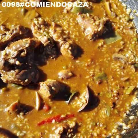 cocinandocaza's tweet photo. #COMIENDOCAZA "Arroz meloso campero, receta con zorzales" FOTO de nuestro compañero Miguel Gonzalez Cobos, para chuparse los dedos... https://t.co/iSA2PMpuqW