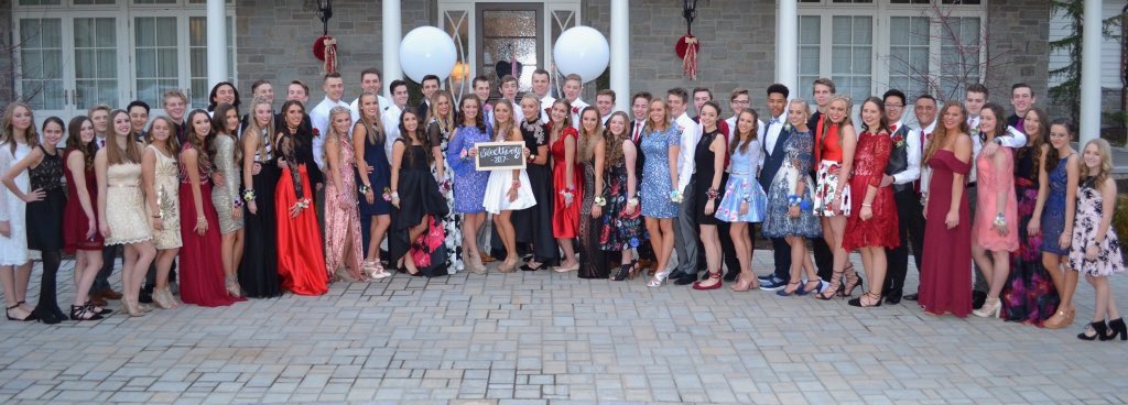 AlyssaGus32's tweet photo. 💕Sweethearts 2017💕 https://t.co/7OVaxJRWLs