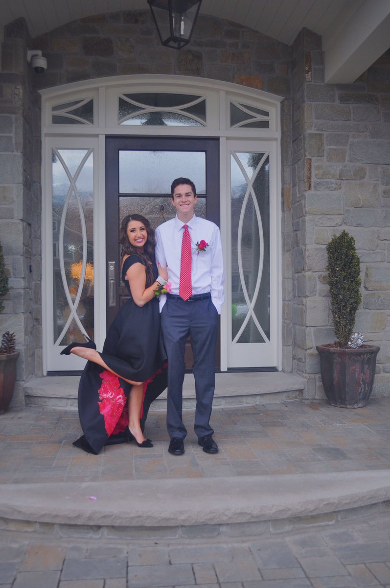 AlyssaGus32's tweet photo. 💕Sweethearts 2017💕 https://t.co/7OVaxJRWLs