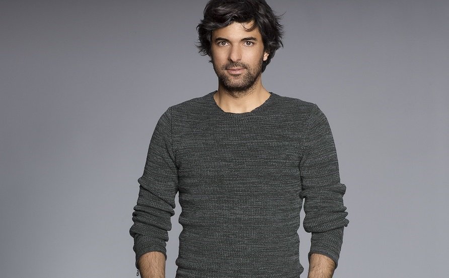 AnketDunyasix's tweet image. #Anket 
#EnginAkyürek RT 
#KıvançTatlıtug FAV 
Takip Etmeyenlerin Oyu Geçersizdir