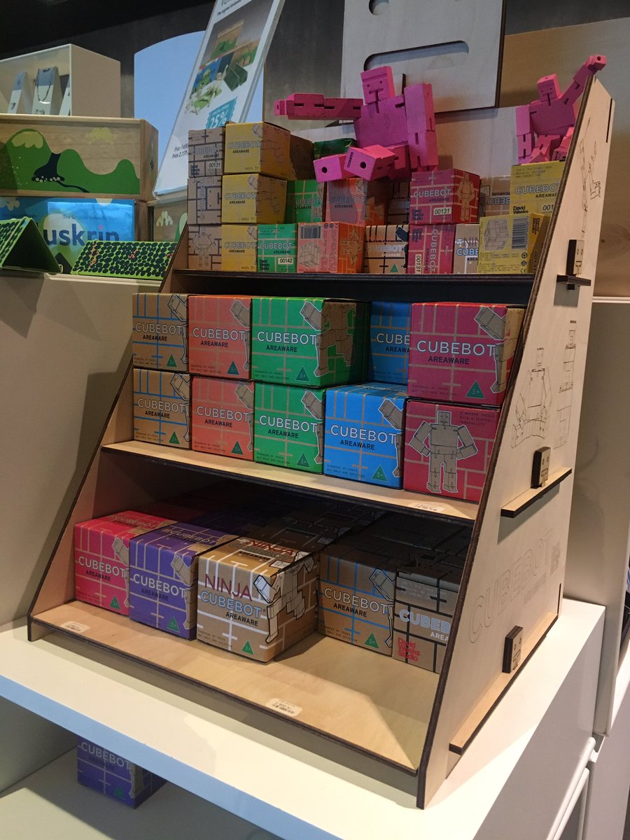 ModoolaShop's tweet photo. A no glue no screws display unit we saw in a gift shop.#modoolastyle #modoola #plywood https://t.co/tFBK1KjoSN