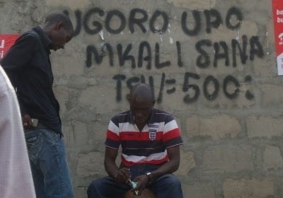 Mateja dar waanza na ulevi wa mafuta ya petrol, ugoro na gundi ya viatu baada ya kukosa dawa za kulevya.#Headlines
<a href="/lakefmmwanza/">Lake Fm</a>