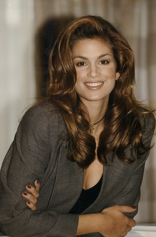 Happy Birthday to Cindy Crawford, who turns 51 today! 