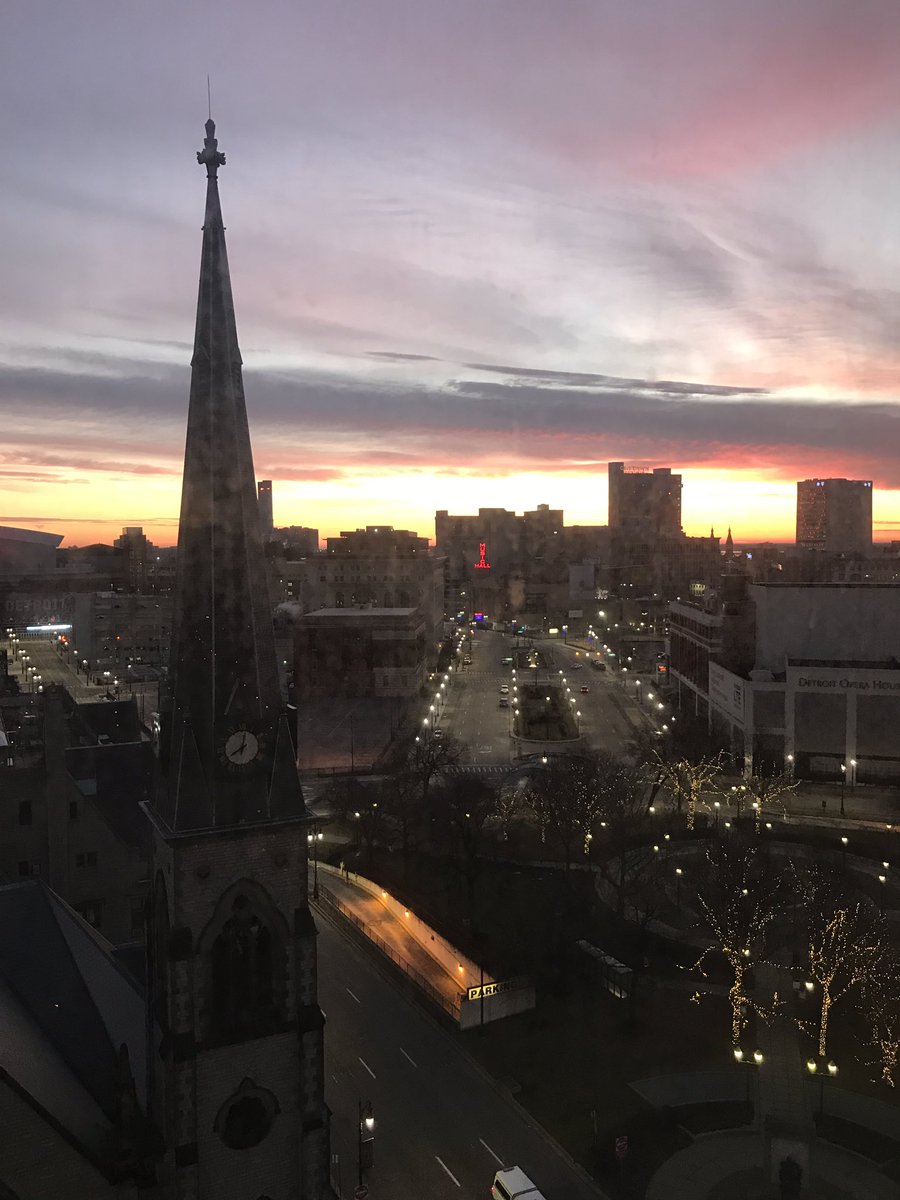 kbman21's tweet photo. #ViewsFromThe3 https://t.co/0nzDuoFYLI