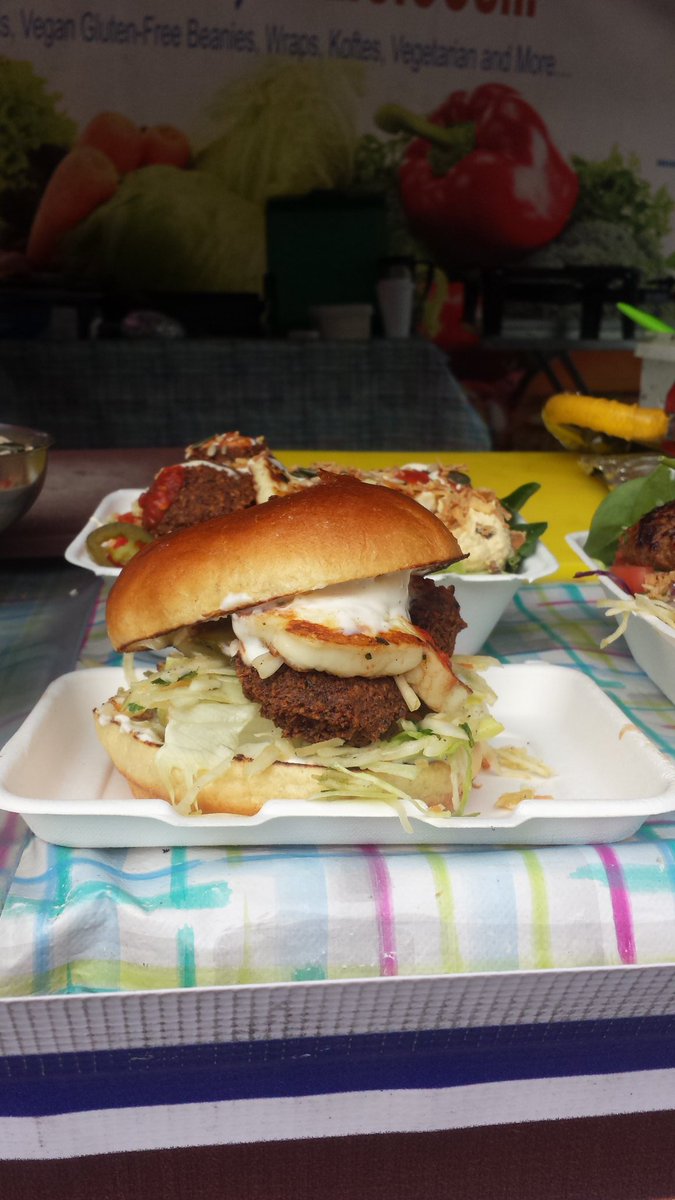 zreinfo's tweet photo. Hello  Hoxton come and try new delicious beanies burger in ŻRE:-) https://t.co/kJb33P1vaz
