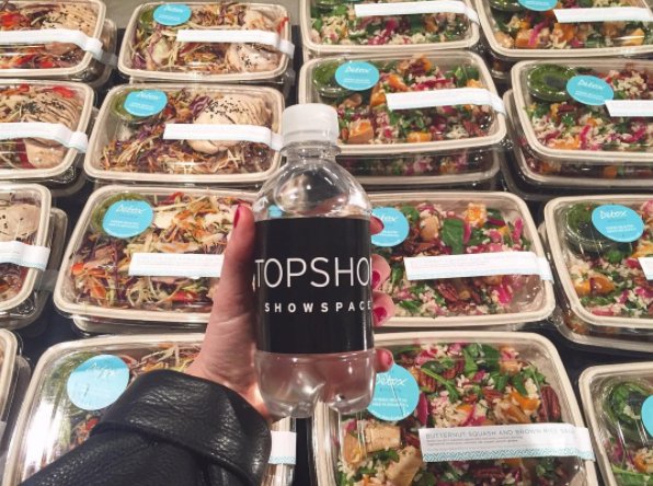 TheDetoxKitchen's tweet photo. We were thrilled to provide backstage catering yesterday for the @MaryKatrantzou AW17 show for #lfw. And what a show it was! https://t.co/rHJSNkSbm7