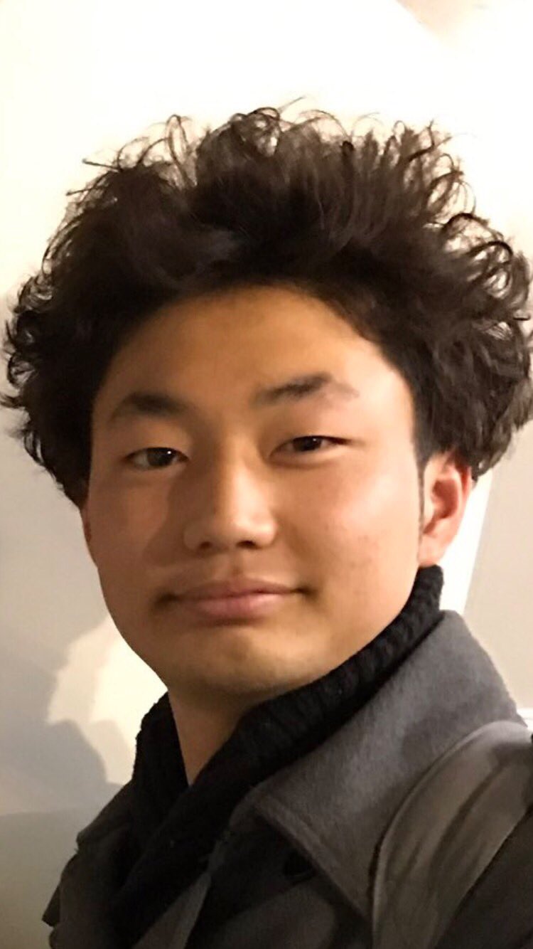 きちを 野球部時代キンタマと髪型をいじられ 引退後伸ばしたら陰毛だといじられ 昨日バイト先のお客さんにも言われメンタルが崩壊しました そんな僕が新大久保でライブをやるのでぜひ 下ネタとか絶対に言わない芸人 下ネタは髪型だけ やかましいわ