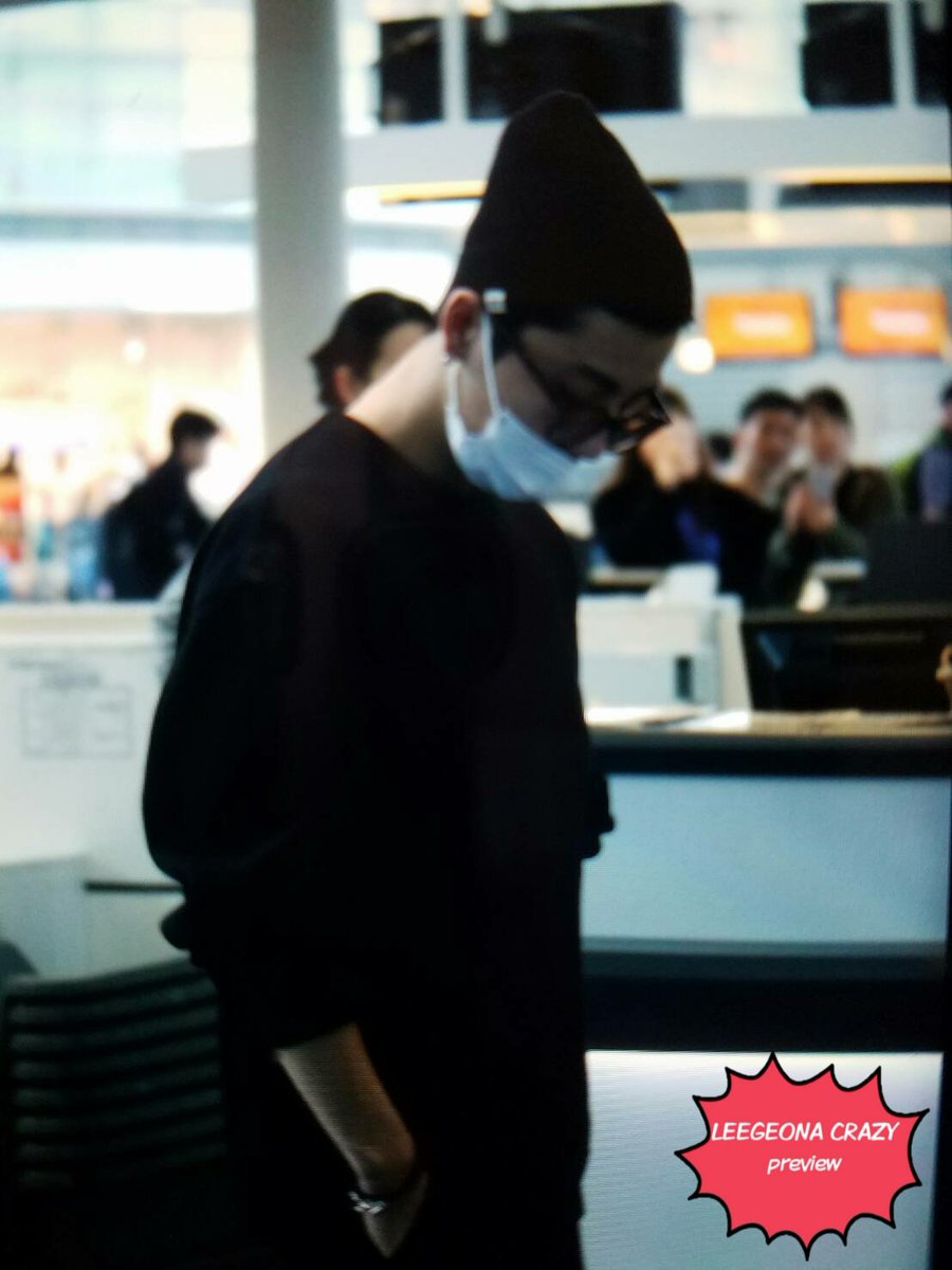 _leegeonacrazy_'s tweet photo. [Preview]
☆170220☆
매드타운 하네다공항 출국
#이건 #LEEGEON #매드타운 #MADTOWN 
~@MADTOWN_GNI ~ https://t.co/vOufOMpBV1