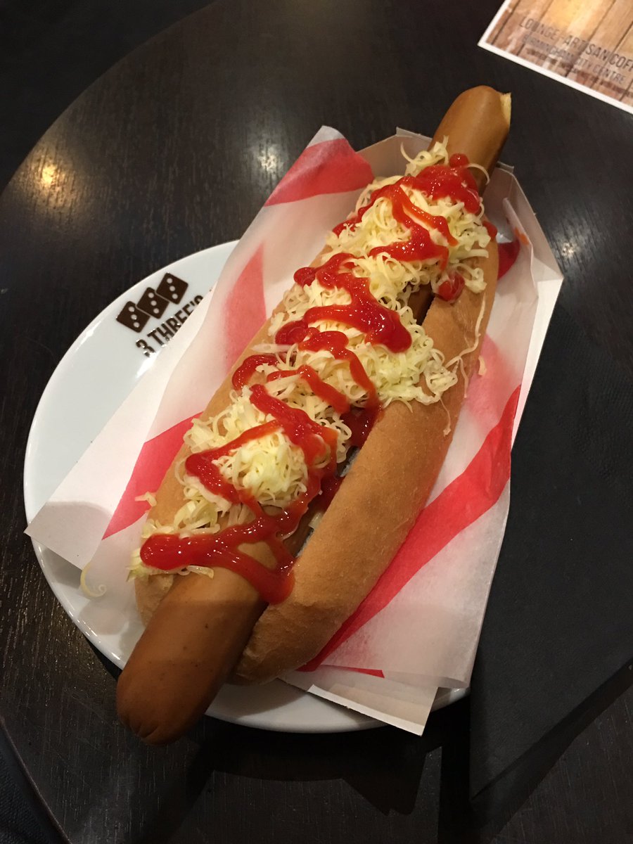 bartledub's tweet photo. @3threescoffee 😍 #vegansausage @RobCryptx 👌 https://t.co/kYqeAHZ8qt