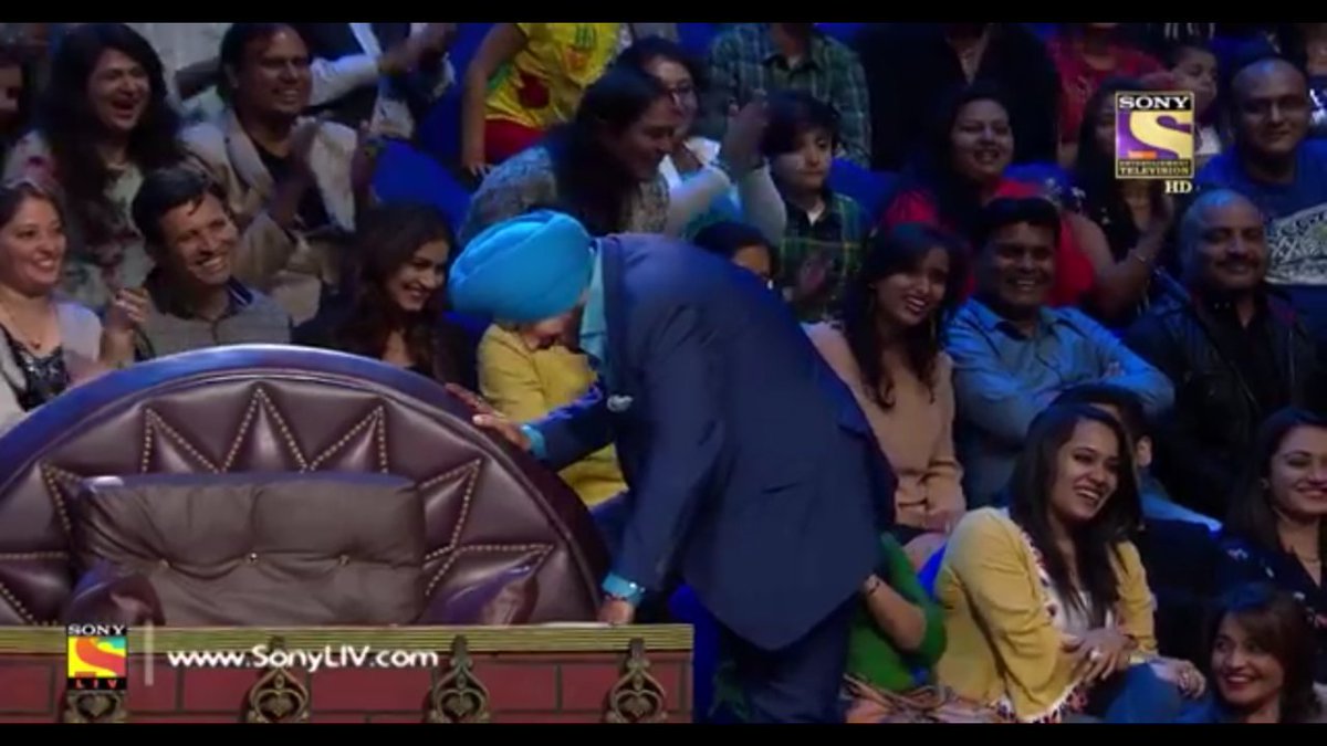 vinilanaidu's tweet photo. #Some_More
Guru 😘😍😘😍😘 @sherryontopp 👍👌💪
@vkvkvicks615 @WhoSunilGrover @KapilSharmaK9 @officialG5T @Tksshowofficial @SonyTV @kikusharda https://t.co/gAcDipBOA3