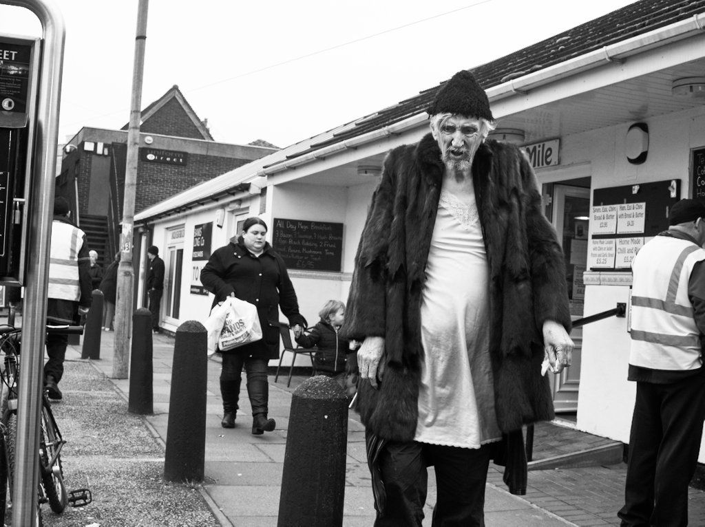 mraiwalmsley's tweet image. a dress for every occassion by the phlogger 
#andrewwalmsley #phlogger #street #streetphotography #thestreets #bnw #bnwlife #blackandwhite