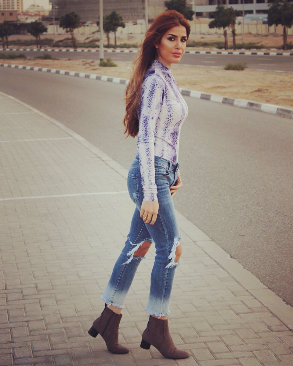 Thegirlishnotes's tweet photo. Go to https://t.co/6A1ImAlYCd for more details 💙 #TheGirlishNotes #style #girls #fashion #lifestyle #blog #blogger #dubai #cityoflife #love https://t.co/To6N3HI2Hx