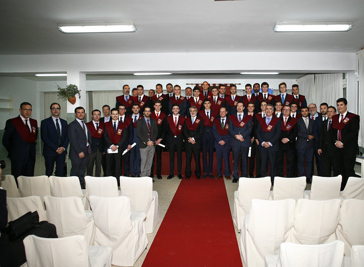 Solemne Acto de Imposición de Becas a los alumnos de la XXXVI Promoción de Bachillerato
attendis.com/colegios/monte…