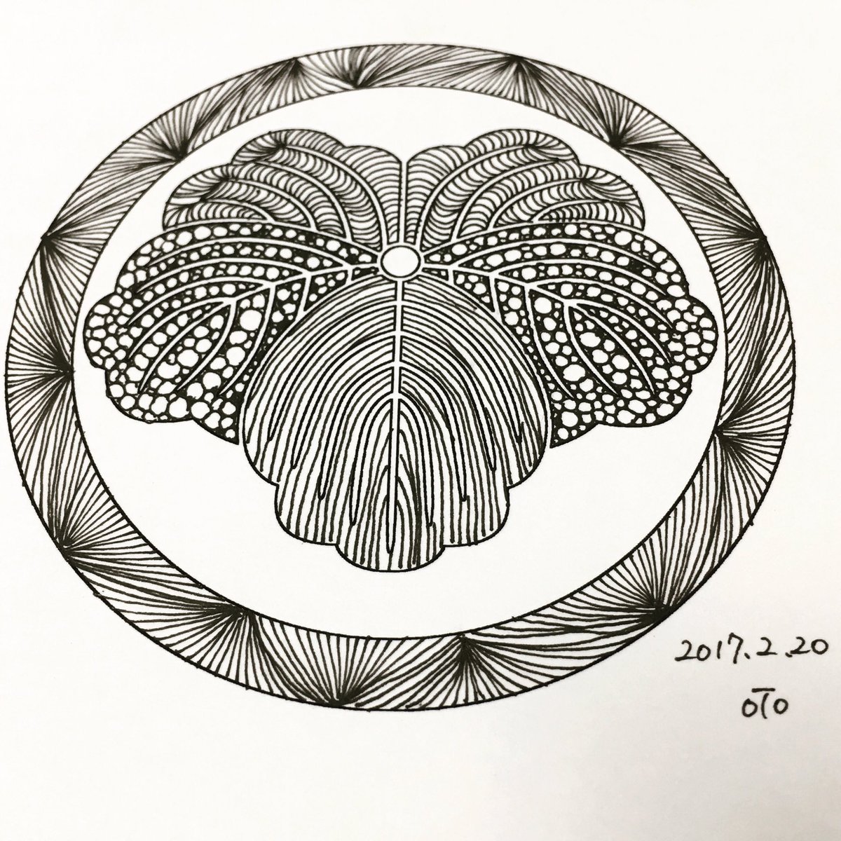 Doodlemeditation 2月日の家紋でdoodle Meditationは 丸に蔦紋 Japanese Kamon Ivy Doodle Doodlemeditation Doodleart Art 家紋 Japanesefamilycrest Japanesekamon T Co U3kjsgmcrn