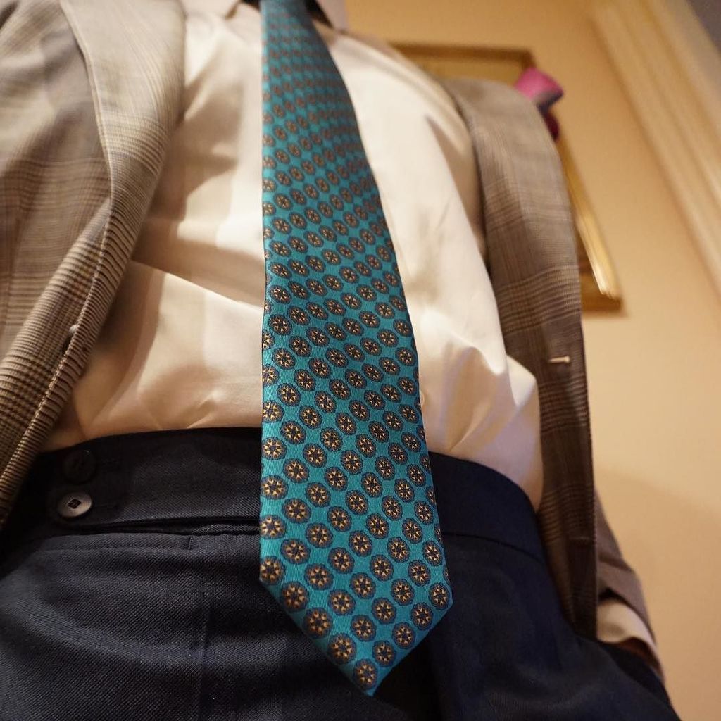 Dandity_'s tweet photo. Today's Dandity look. Condotti tie. #dandity #look #lookoftheday #instafashion #tie #corb… https://t.co/hHX7AIFrgq https://t.co/ZBZXAHPQ84