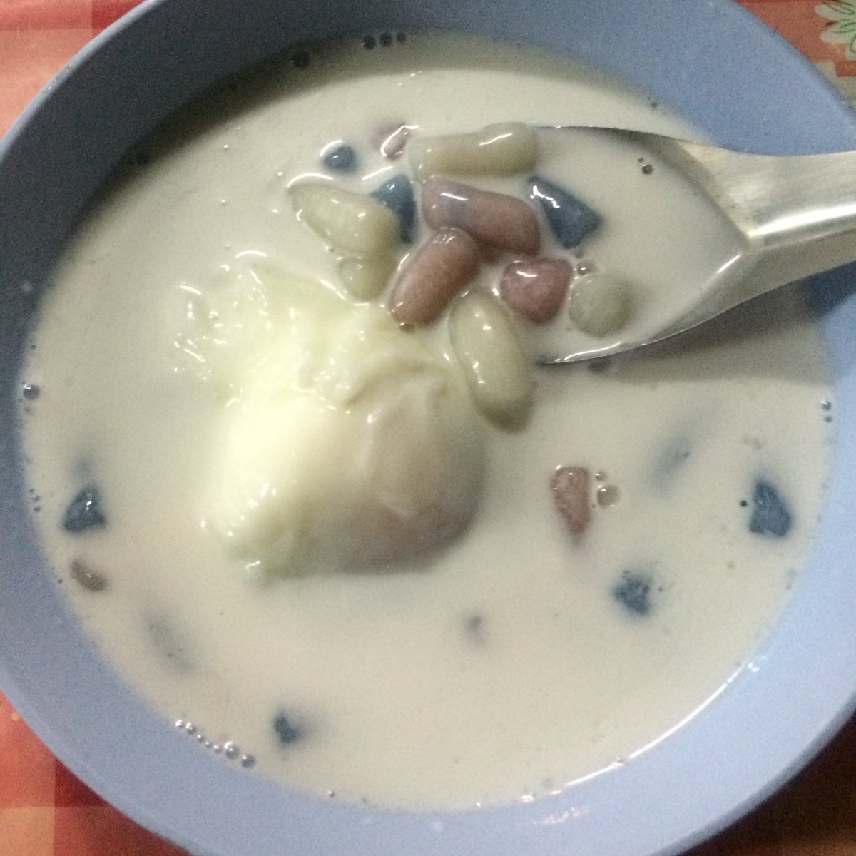 iam6329's tweet photo. บัวลอยไข่หวาน
หลังมอประตูเกษตร
ชอบมากก หอมฝุดๆ https://t.co/5xC08VnmMU