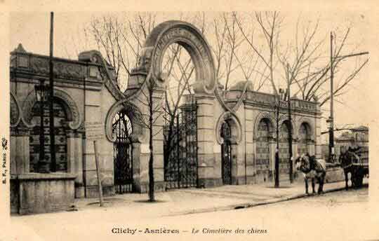 JBLitzler's tweet photo. #RetroImmo en 1902, Le Figaro visitait le cimetière des chiens à Asnières. https://t.co/CWSAH9Dl9F https://t.co/OyGMfVIX88