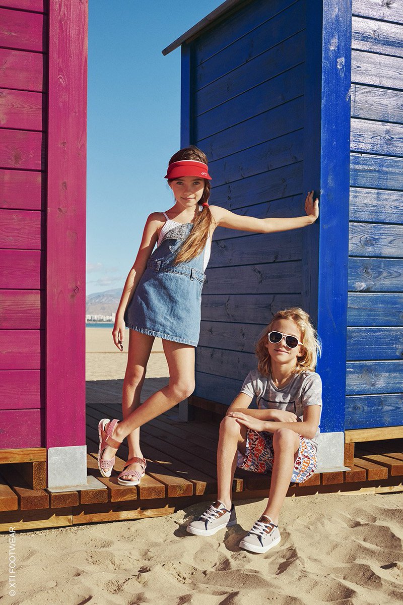 XTIshoes's tweet photo. Think less, play more #XtiKids #SS17 Campaña completa https://t.co/3UbfiNE21X Making of https://t.co/HPWzeNRNVg https://t.co/N9b0zQFV1J