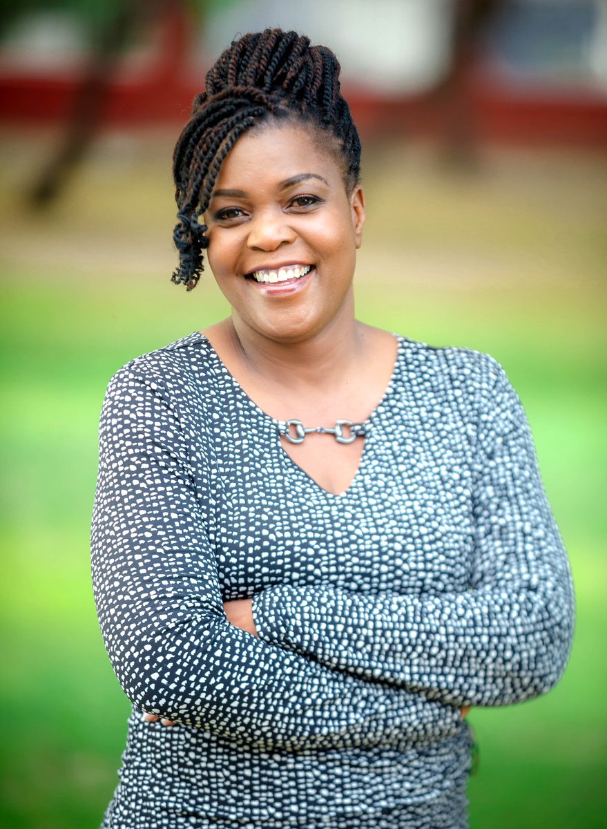 ZiFMStereo's tweet photo. Congratulations to AB Communications CEO @suemakore  winning the Zimbabwe Lifetime in Broadcasting and Media Leadership Excellence Award 1/4 https://t.co/kreXaqP8aN