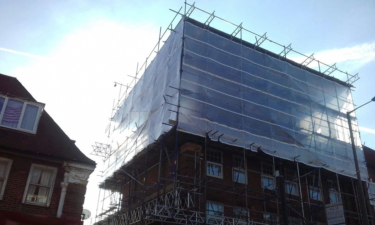 NLScaffolding's tweet photo. Scaffolding works covered with #monoflex completed by the #NLS team at a building site in London #Scaffolding #Construction #teamwork https://t.co/t5yj2L6UaJ