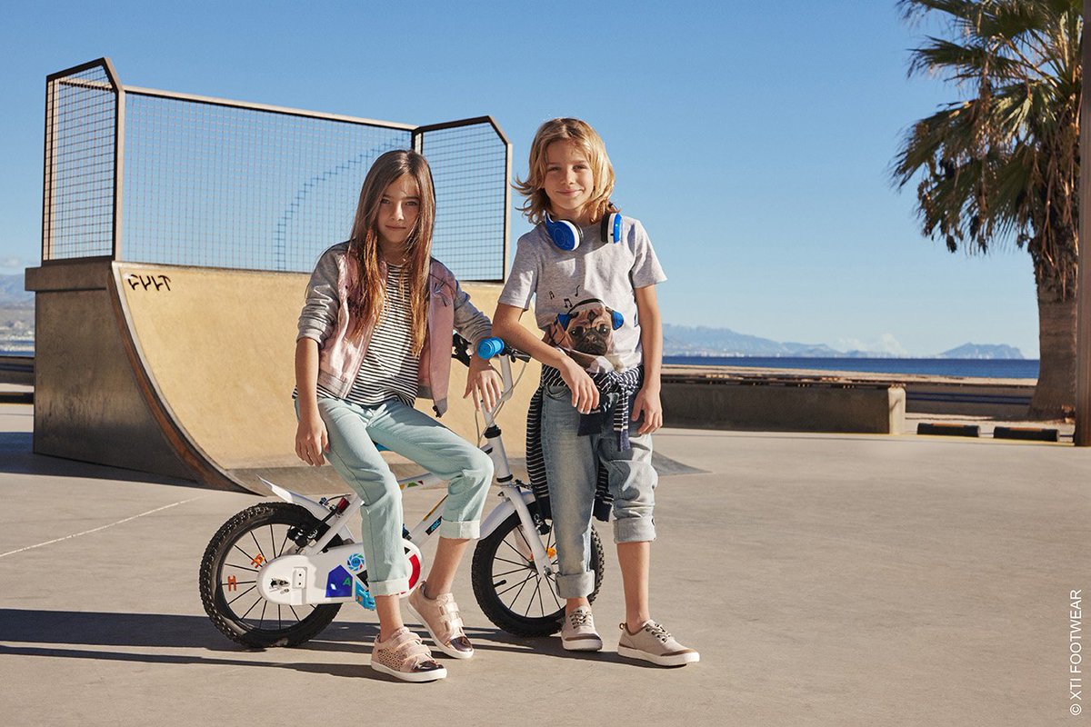 XTIshoes's tweet photo. Think less, play more #XtiKids #SS17 Campaña completa https://t.co/3UbfiNE21X Making of https://t.co/HPWzeNRNVg https://t.co/zOqBPVru4k