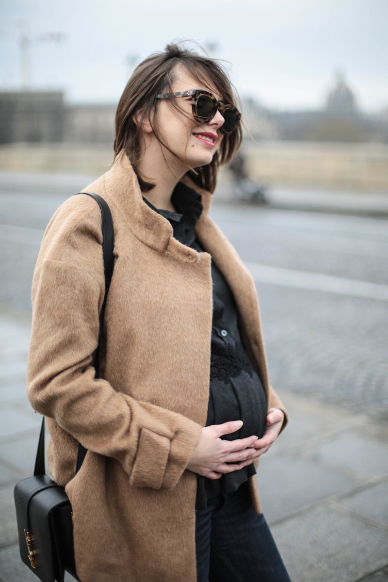 Nouveau look de grossesse sur le blog => thebrunette.fr/2017/02/20/par…