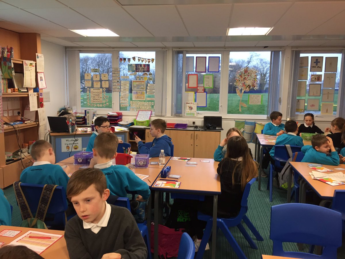 KincaidstonPS's tweet image. Primary 5 starting of the week with some Working Memory training 👍👩‍🏫📚 #meemo #workingmemory