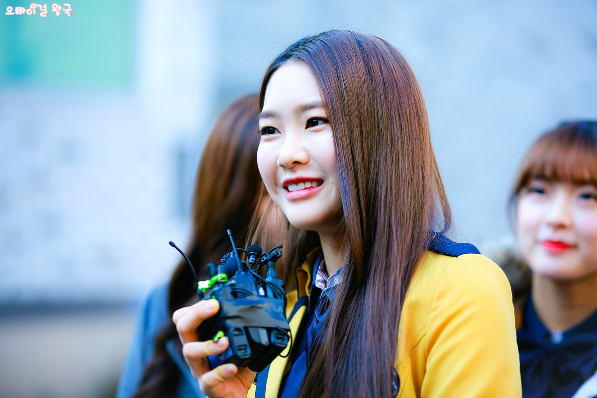 omgrealm_'s tweet photo. #오마이걸 #OHMYGIRL #지호 #JIHO 
서공예 졸업식날 너무 예쁜 아카쨘....☆ https://t.co/qAZMbn0Muh