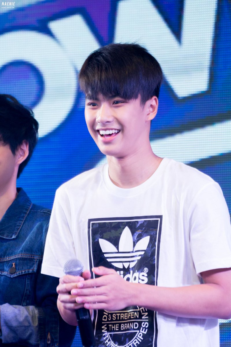 Naenie_N2's tweet photo. [HQ] 170219 @ohmpawatt  At Show DC ภวัต Collection #ohmpawat #makeitrighttheseries (1) https://t.co/kQtQh1LxC1