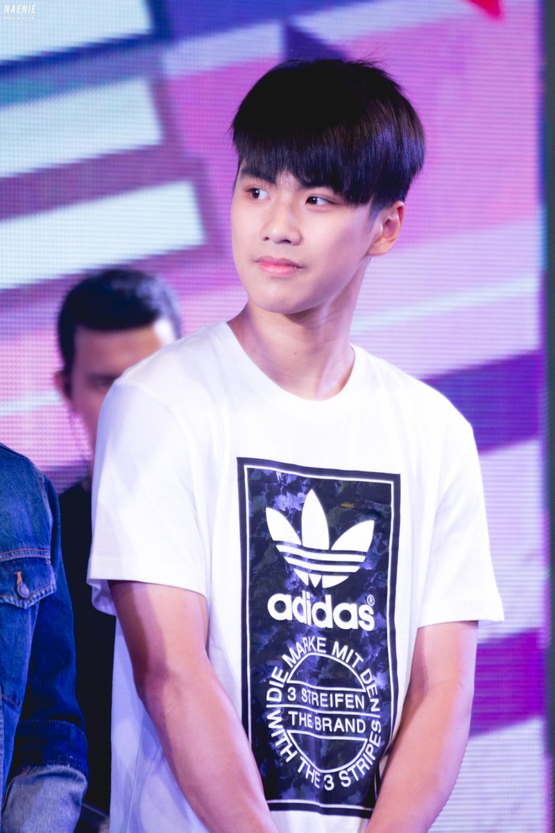 Naenie_N2's tweet photo. [HQ] 170219 @ohmpawatt  At Show DC ภวัต Collection #ohmpawat #makeitrighttheseries (1) https://t.co/kQtQh1LxC1