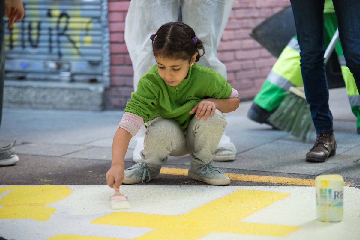Aquí el vídeo de l'acció artística #coloralacalle @alvoltantdelmercat de #SantaCaterina del passat novembre: youtube.com/watch?v=_t7QG4… …