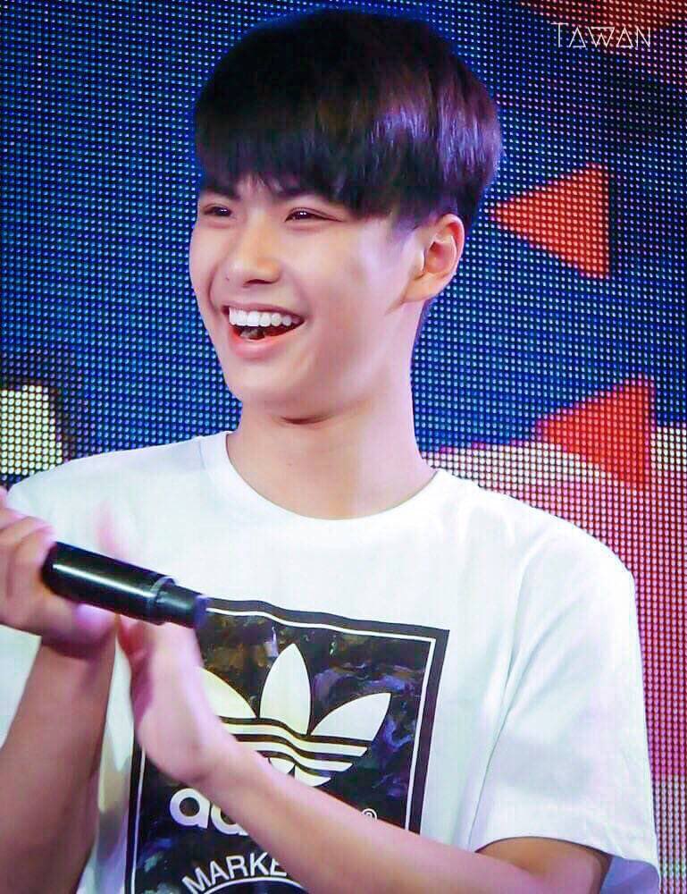 Joyohmpawat's tweet photo. 爱你不是两三天，
我天天爱你很多遍
@ohmpawatt 
#ohmpawat https://t.co/R3yWQv70b3