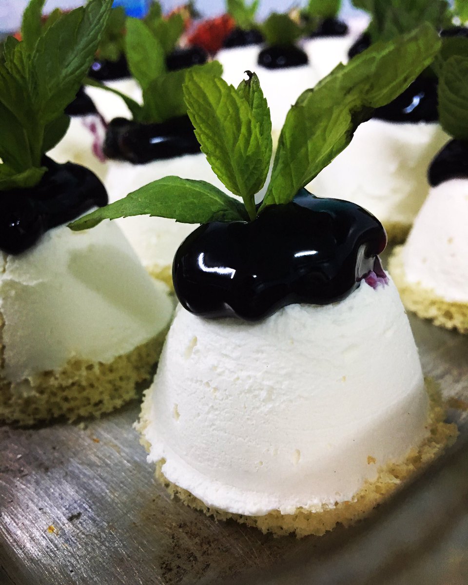 92Eiad's tweet photo. #cheese #cheesecake #wow #tasty #delicious #Carnevale #food #sweet #dessert #cool #foodporn #follow #foodgasm #love #syria #jordan https://t.co/lp9jW4lDiN