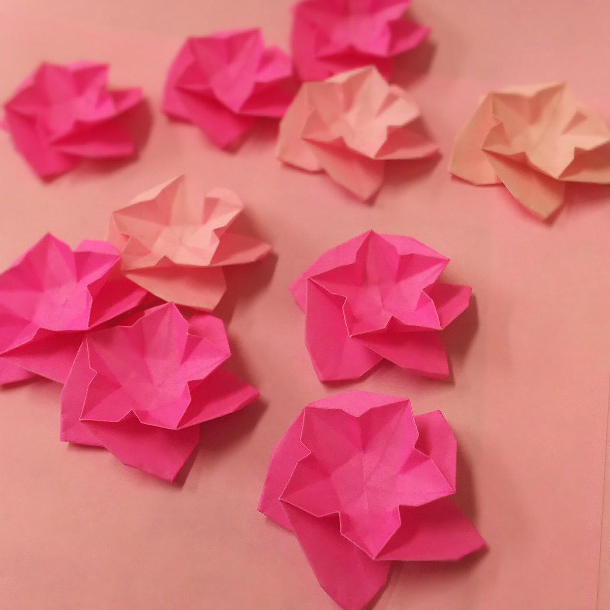 まりっぺ 久々の折り紙 やっぱり折り紙好き もうすぐひな祭り ひな祭りと言うと桃の花 ピンクの花って華やかで 可愛いよね ひな祭り 折り紙作品 桃の花