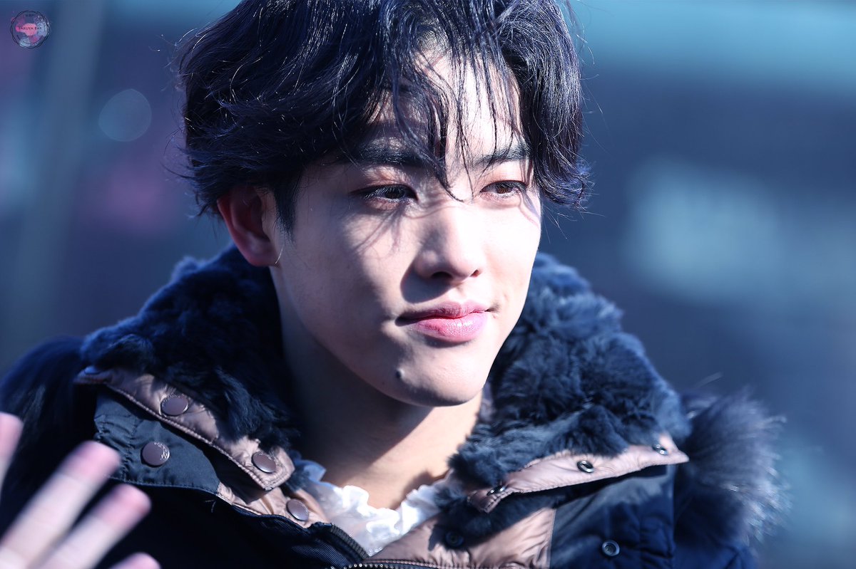 BaiduTakuyaBar's tweet photo. #크로스진 #타쿠야 #BlackOrWhite #CROSSGENE 
170211 음악 중심 미니팬미팅 
Part ⑨ https://t.co/adUDlbRNku