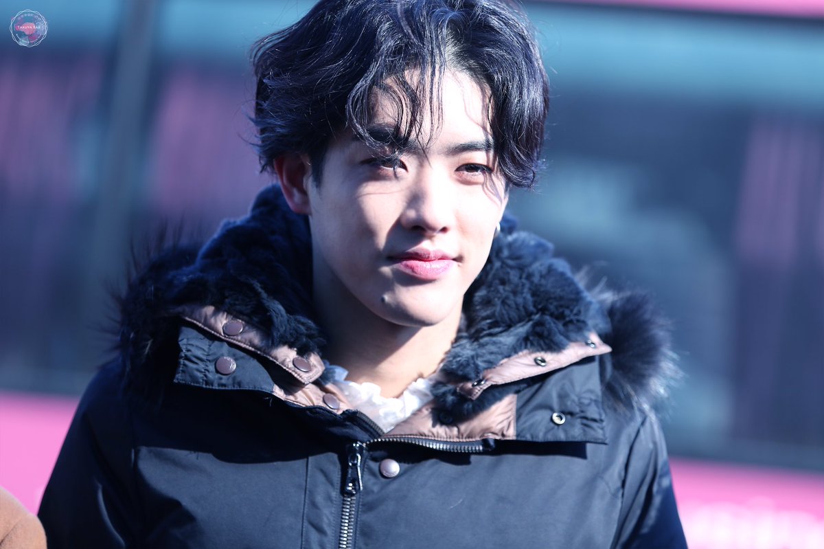 BaiduTakuyaBar's tweet photo. #크로스진 #타쿠야 #BlackOrWhite #CROSSGENE 
170211 음악 중심 미니팬미팅 
Part ⑨ https://t.co/adUDlbRNku