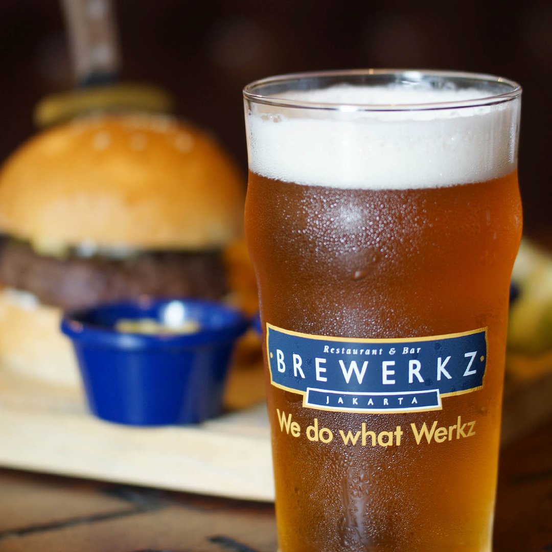 Such a good time to drink a glass of Brewerkz Beer :)
Grab it fast only at <a href="/BrewerkzJkt/">Brewerkz Jakarta</a> 

Senayan City Crystal Lagoon &amp; The Breeze BSD City